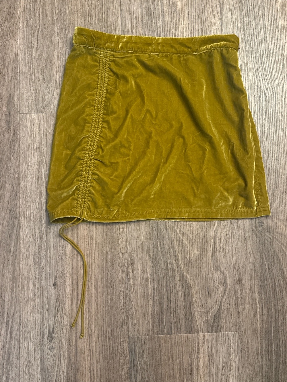 Free people green velvet Vivienne skirt size 6